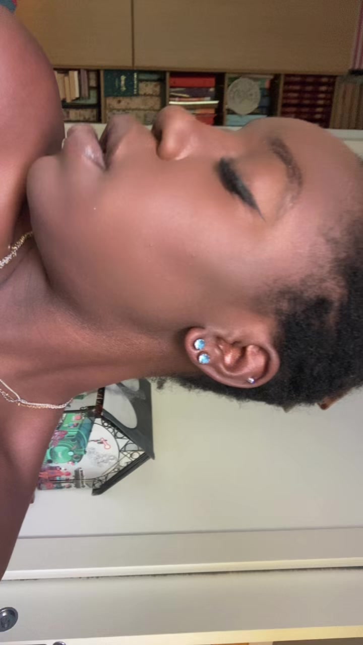 @_blaackbarbiee_