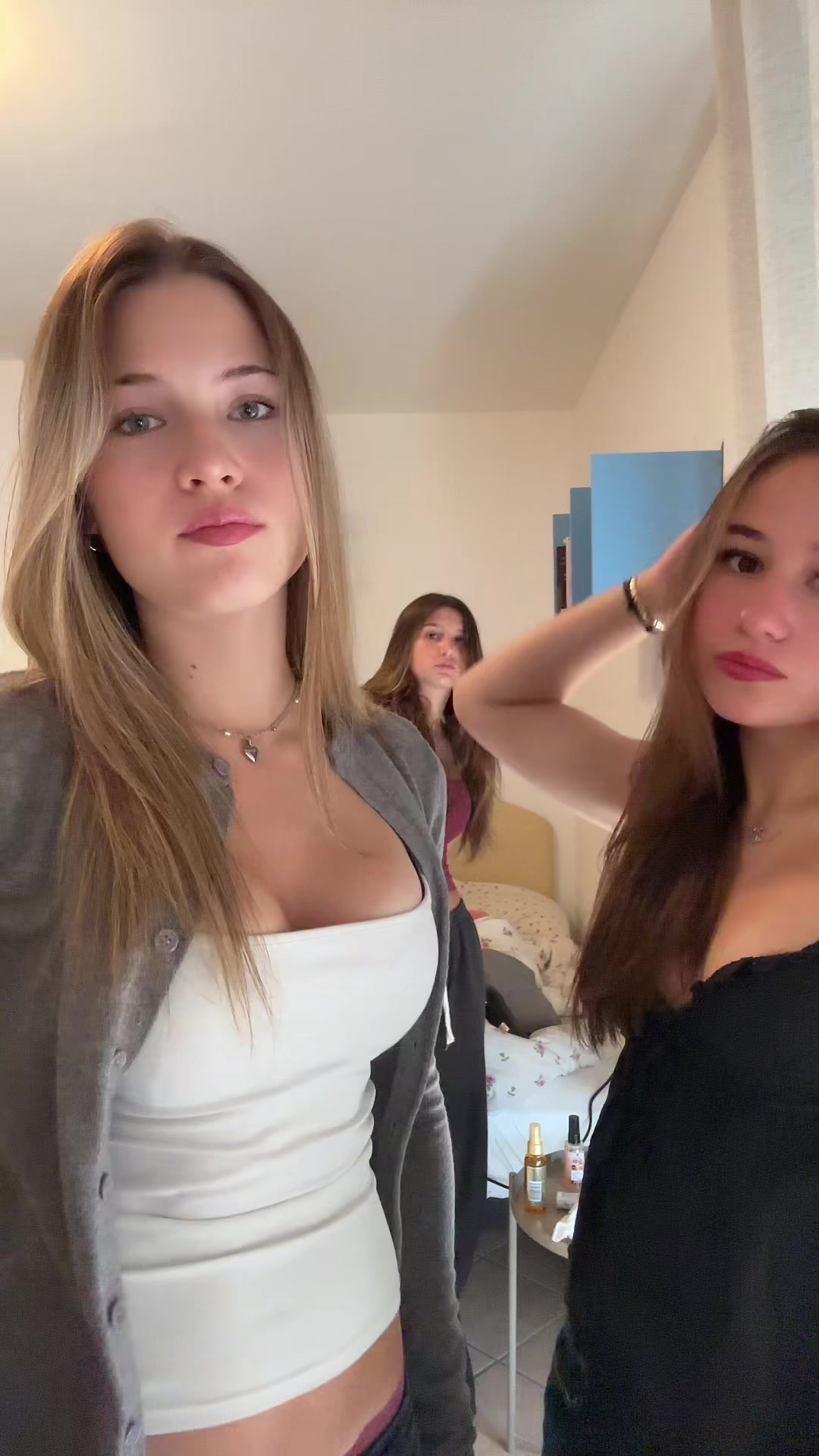 @ellaz.spam35