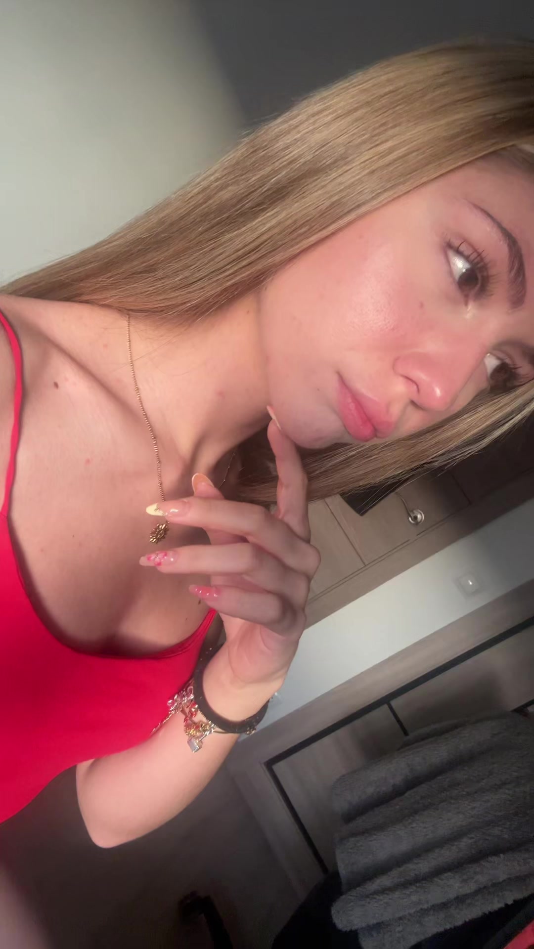 @𝑀𝓊𝓇𝒾 🎀