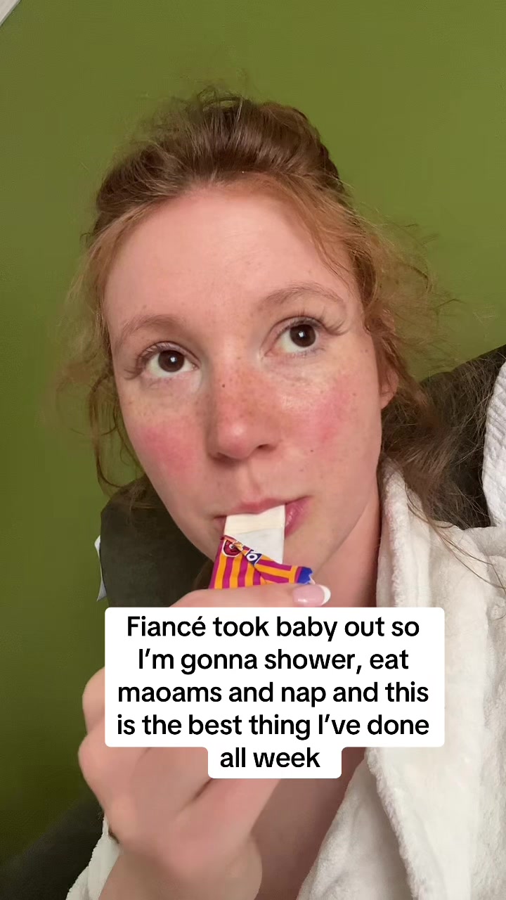 @2dogsandababy