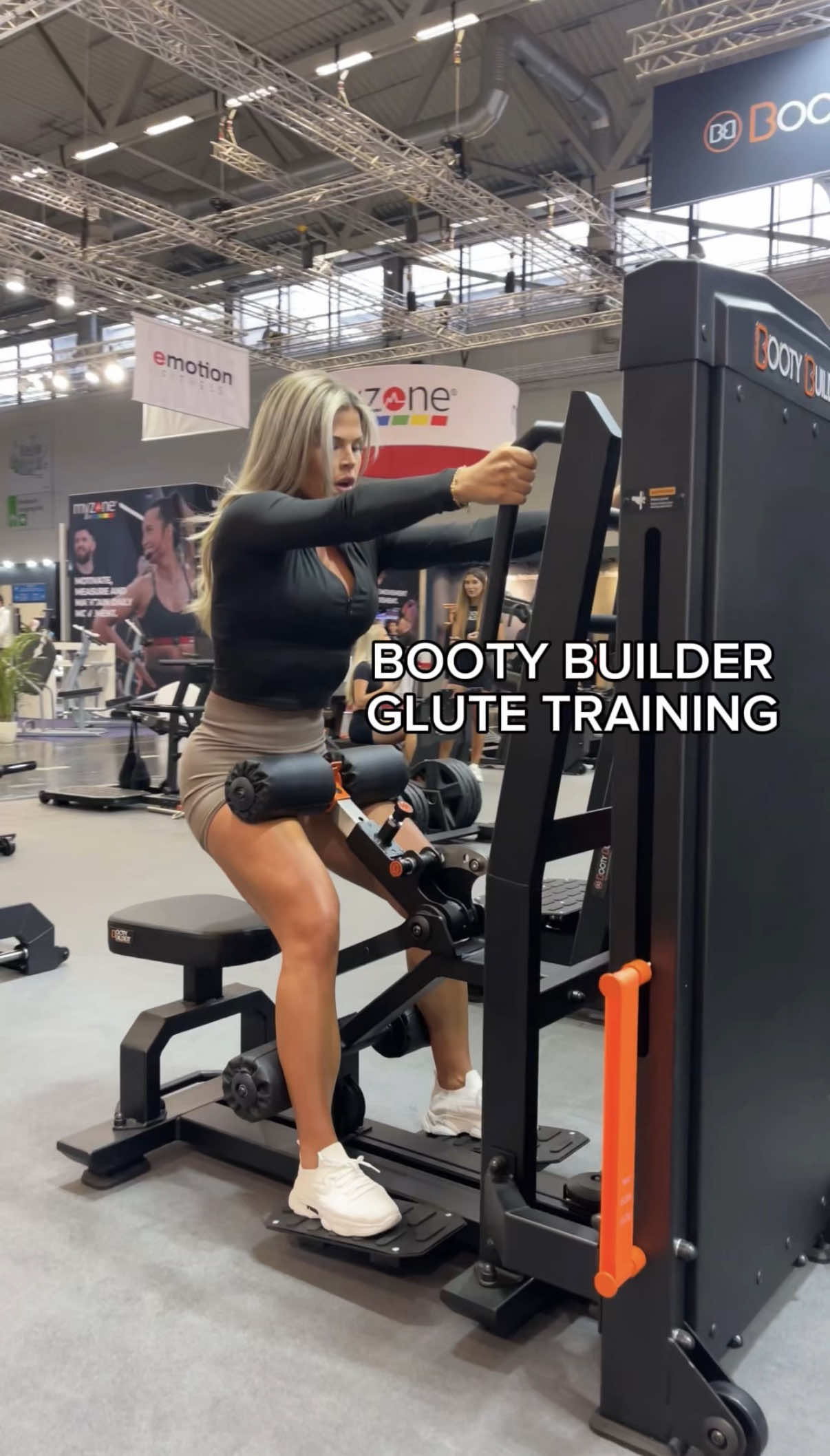 @Booty Builder
