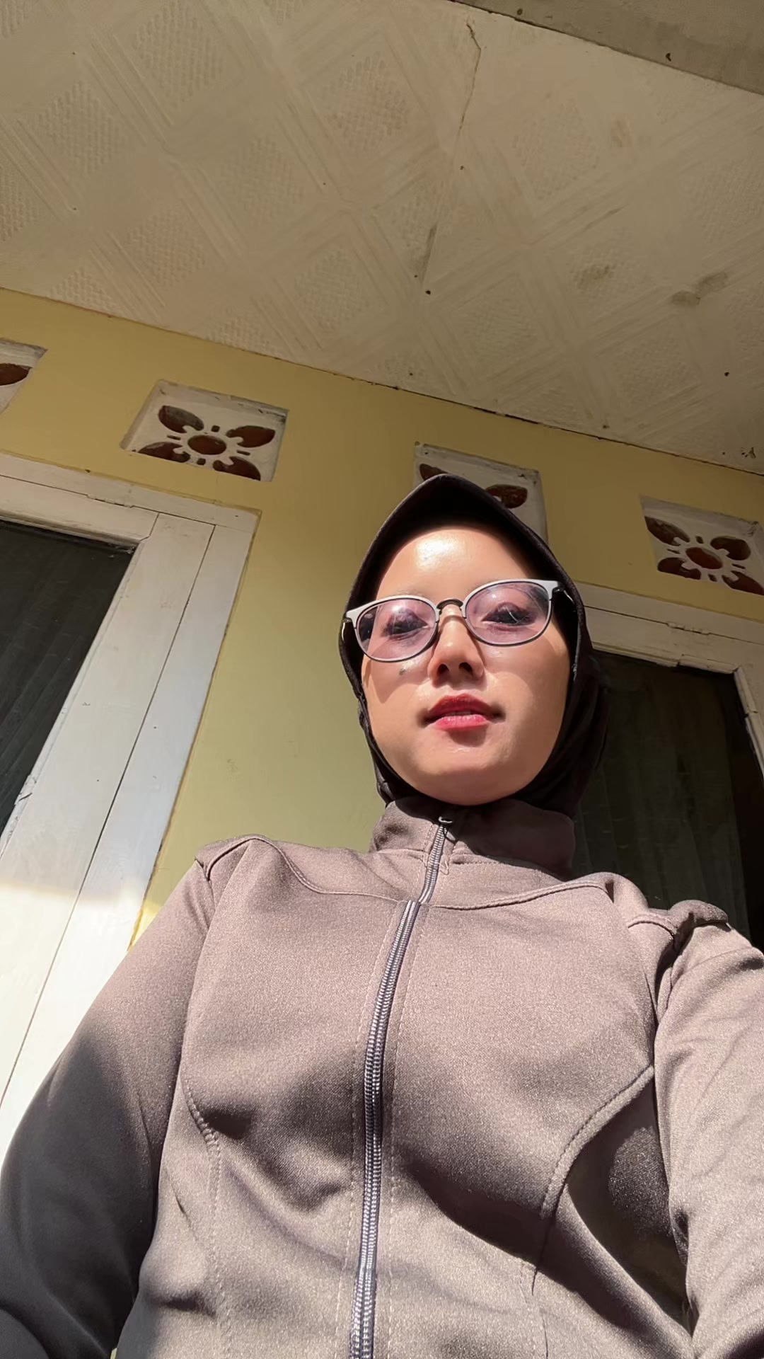 @sisi_syahira