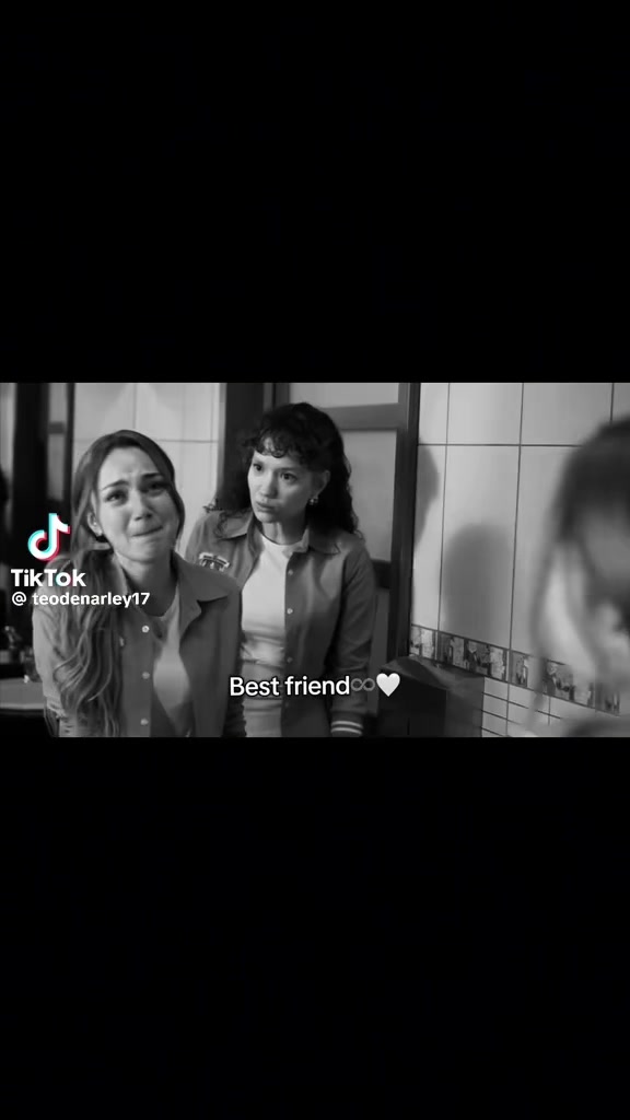 @💜Rezy -bruneta 💙