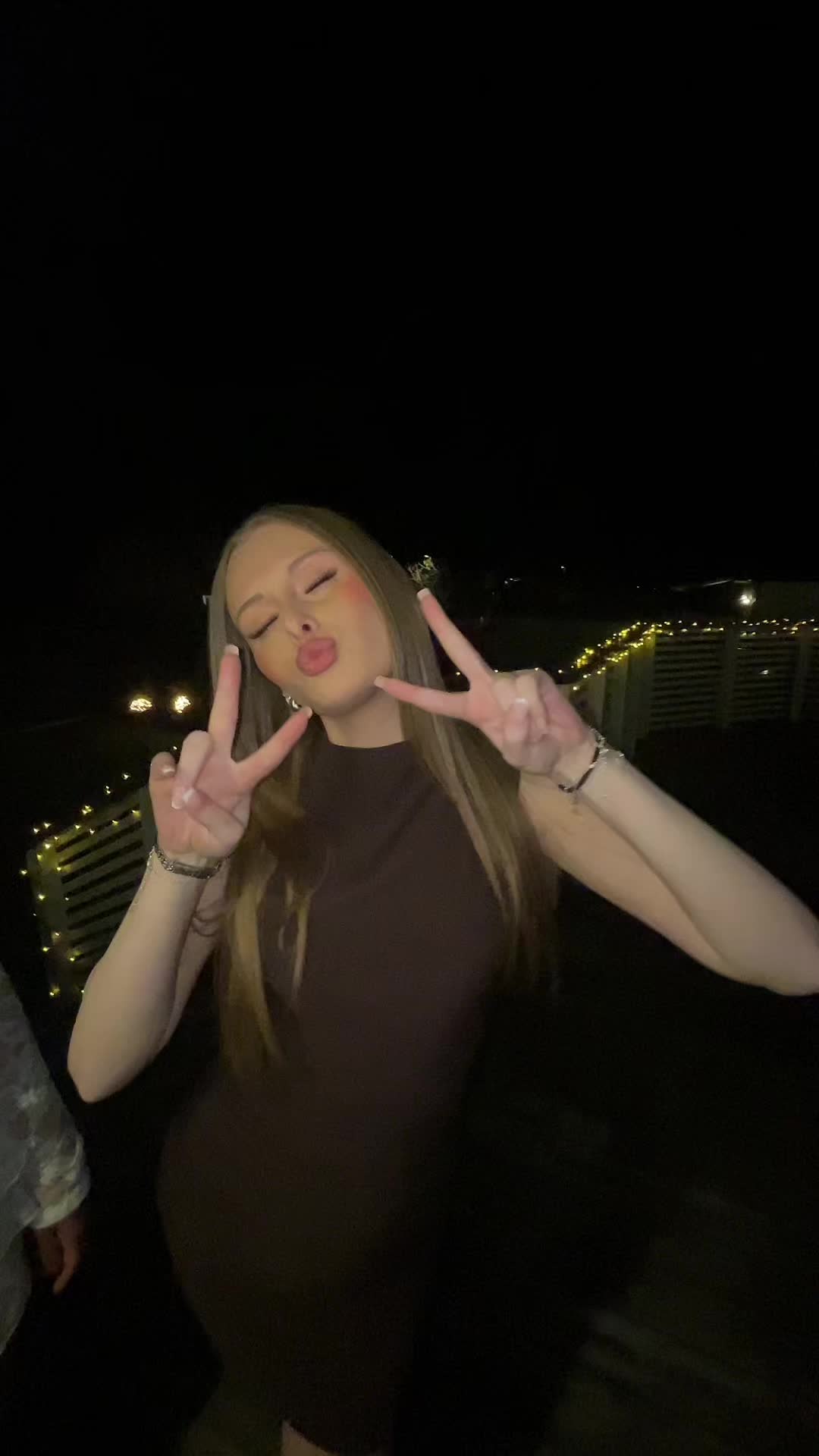 @😈