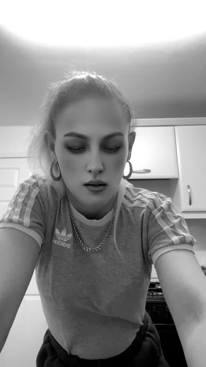 @🖤🤍 💫 Beca 💫 🤍🖤