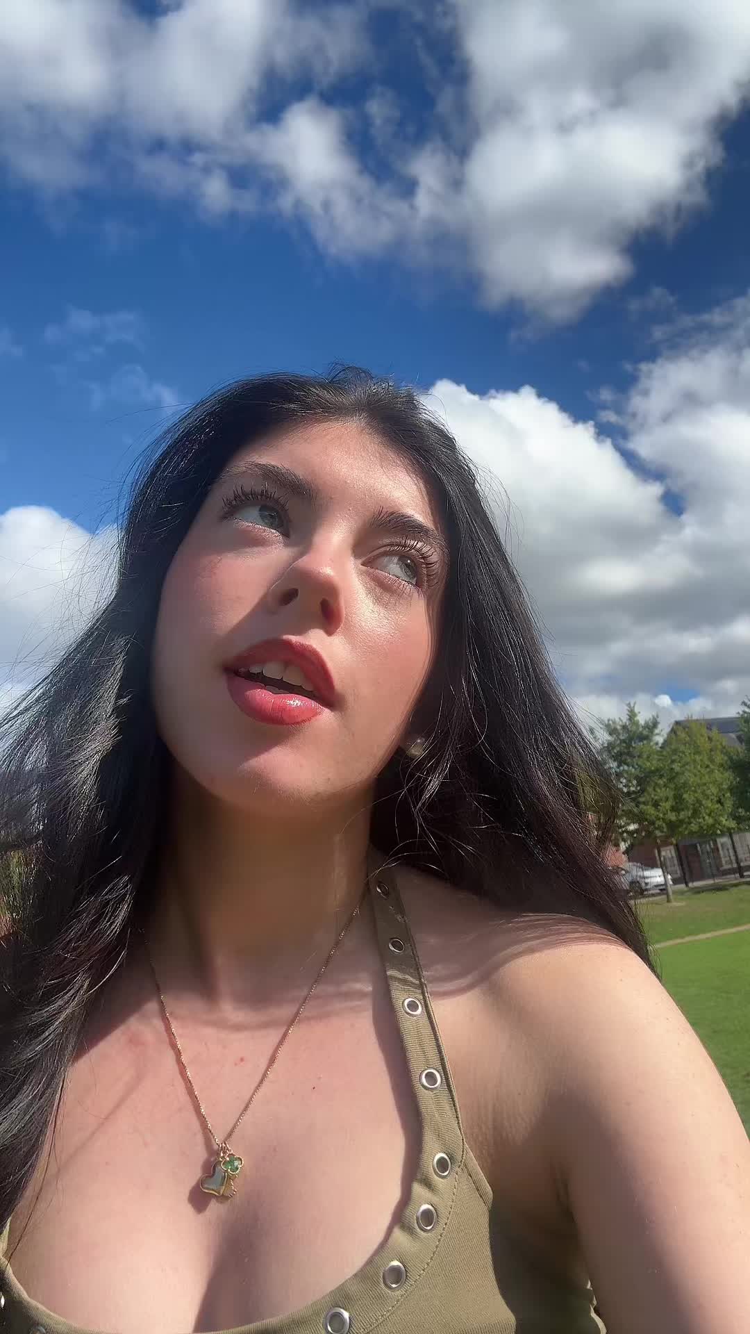 @𝓗𝓸𝓵𝓵𝔂-𝓡𝓸𝓼𝓮🍒