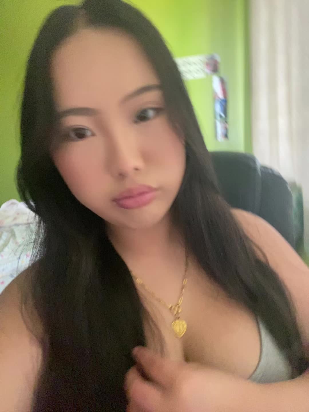 @aleenaathao