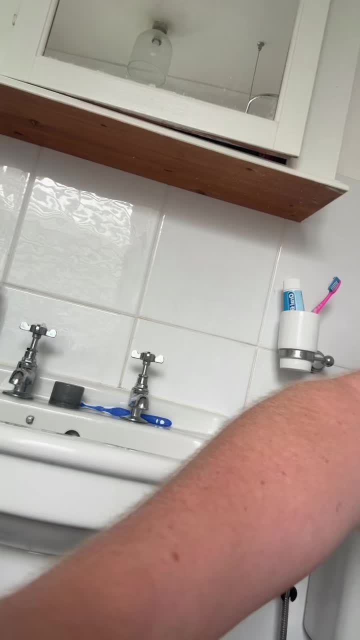 @finnaskew