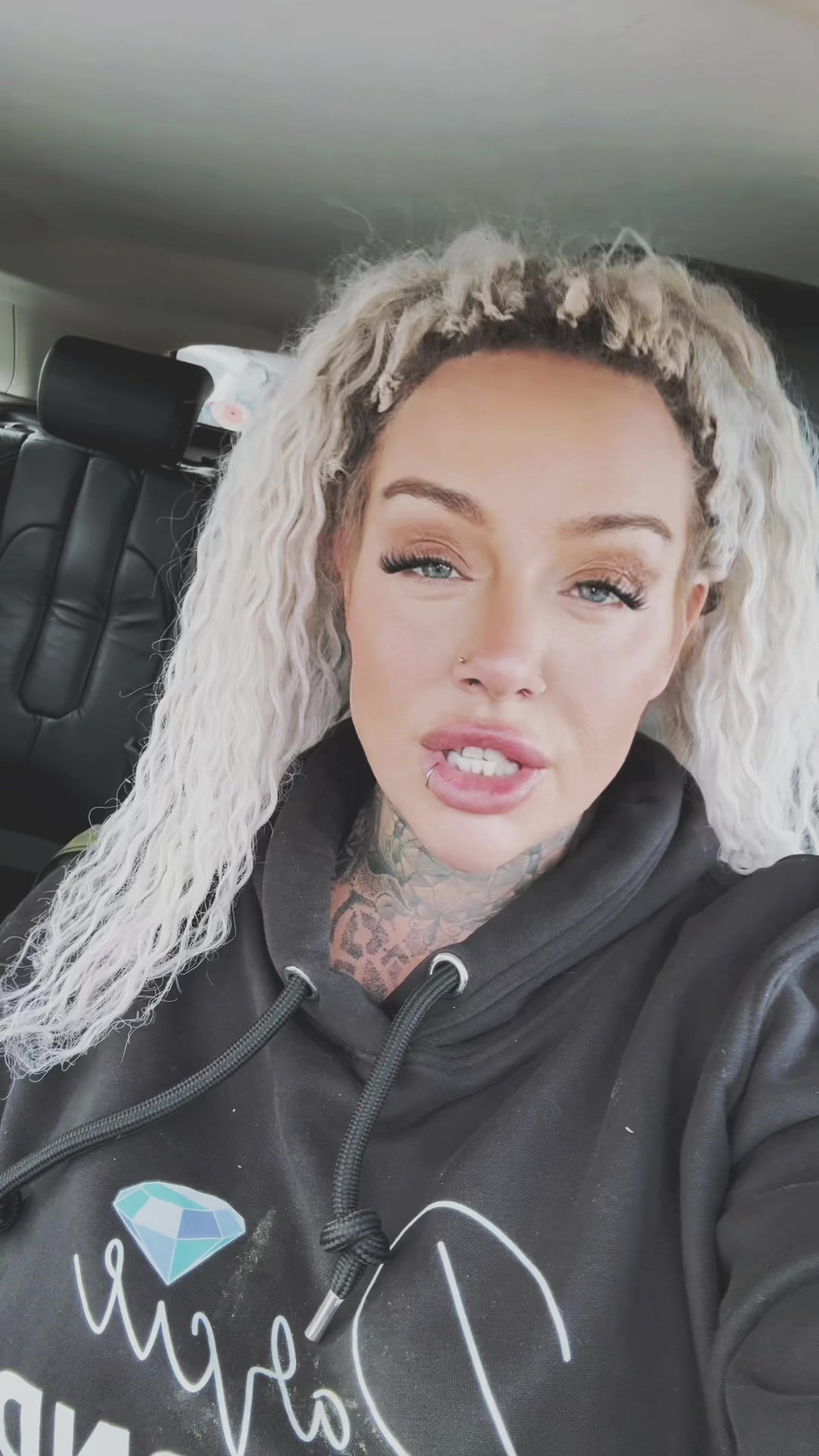 @basic_inked_lass