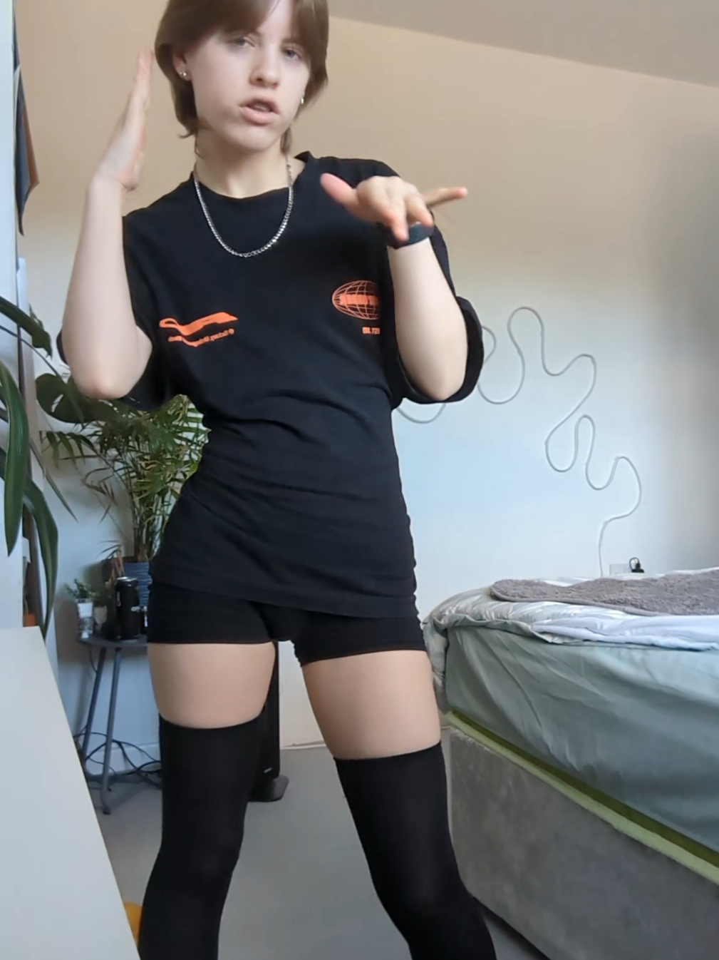 @LXV3RZ