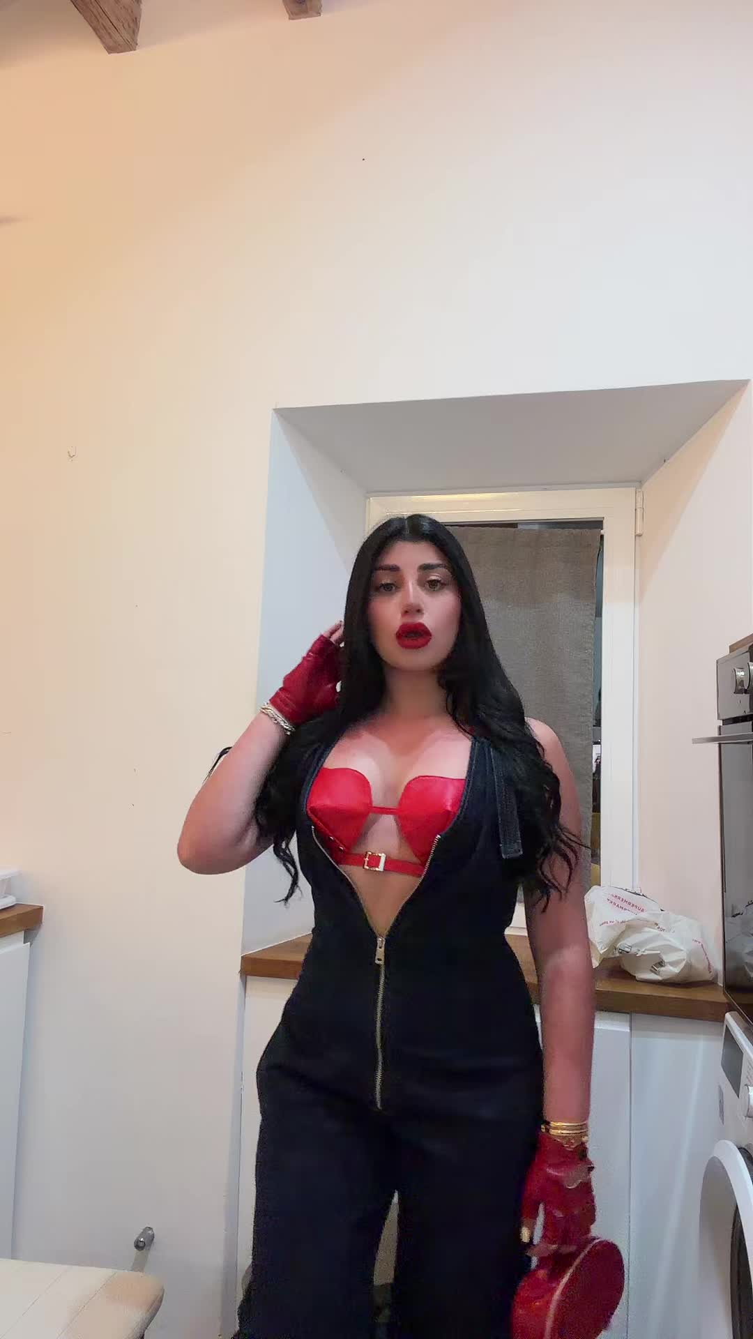 @♕