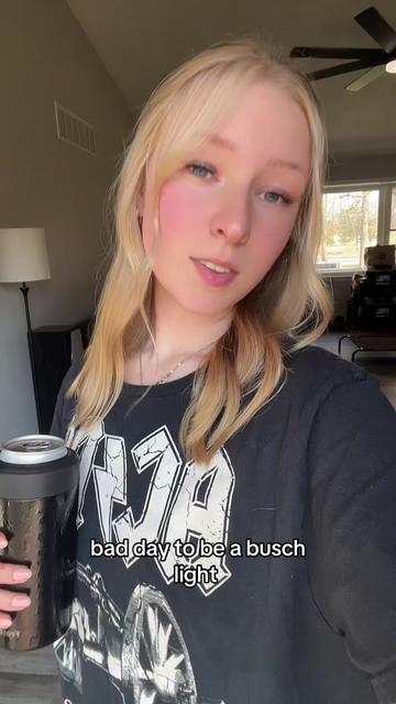 @<3