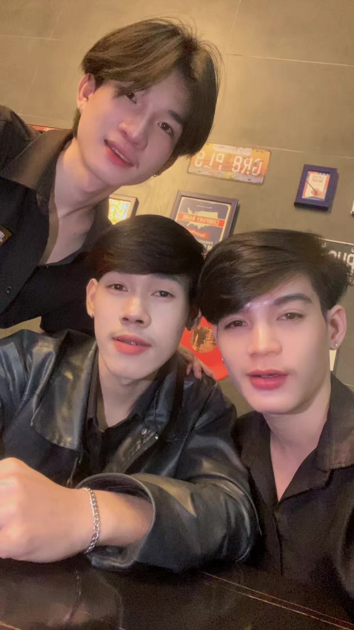 @ພີ່ກຸ້ງ ບ່າວລາວ🏞️🇱🇦