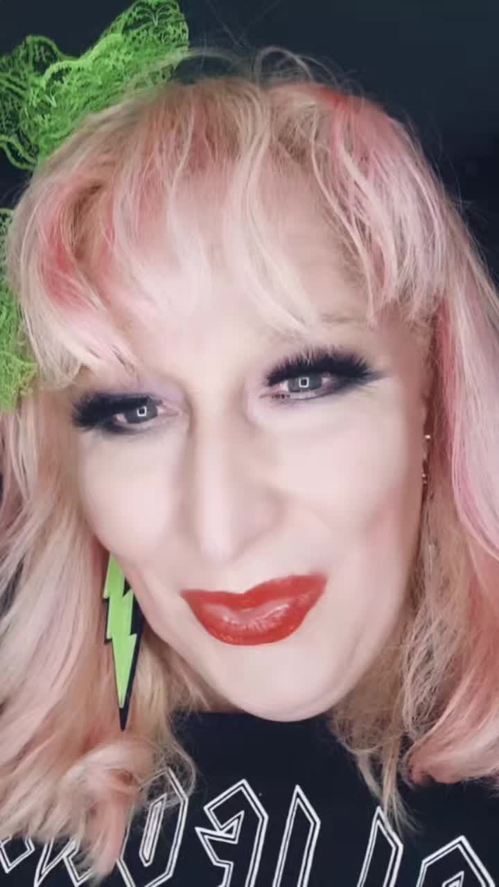 @⚡️Butterflybeauty_73⚡️🧠💜
