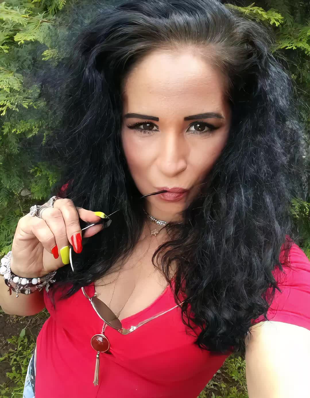 @Éva Daróczi487
