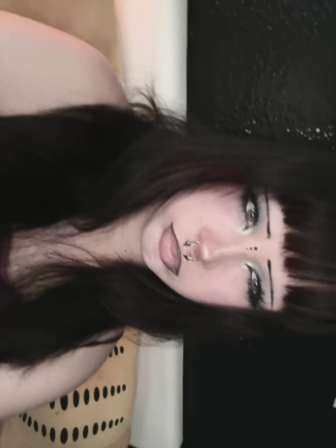 @b 🦇