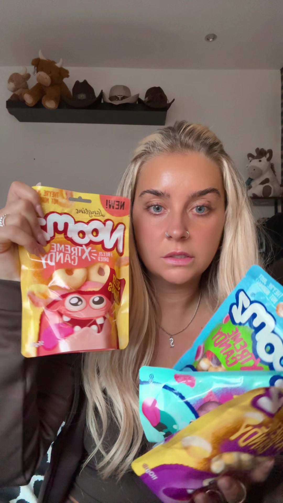 @courtneyleahliv