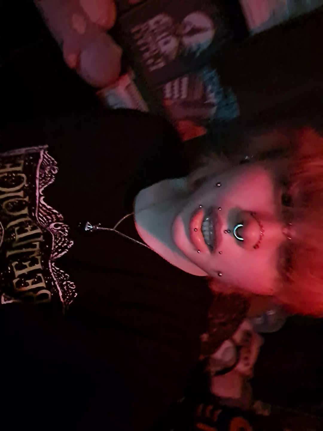 @🦷