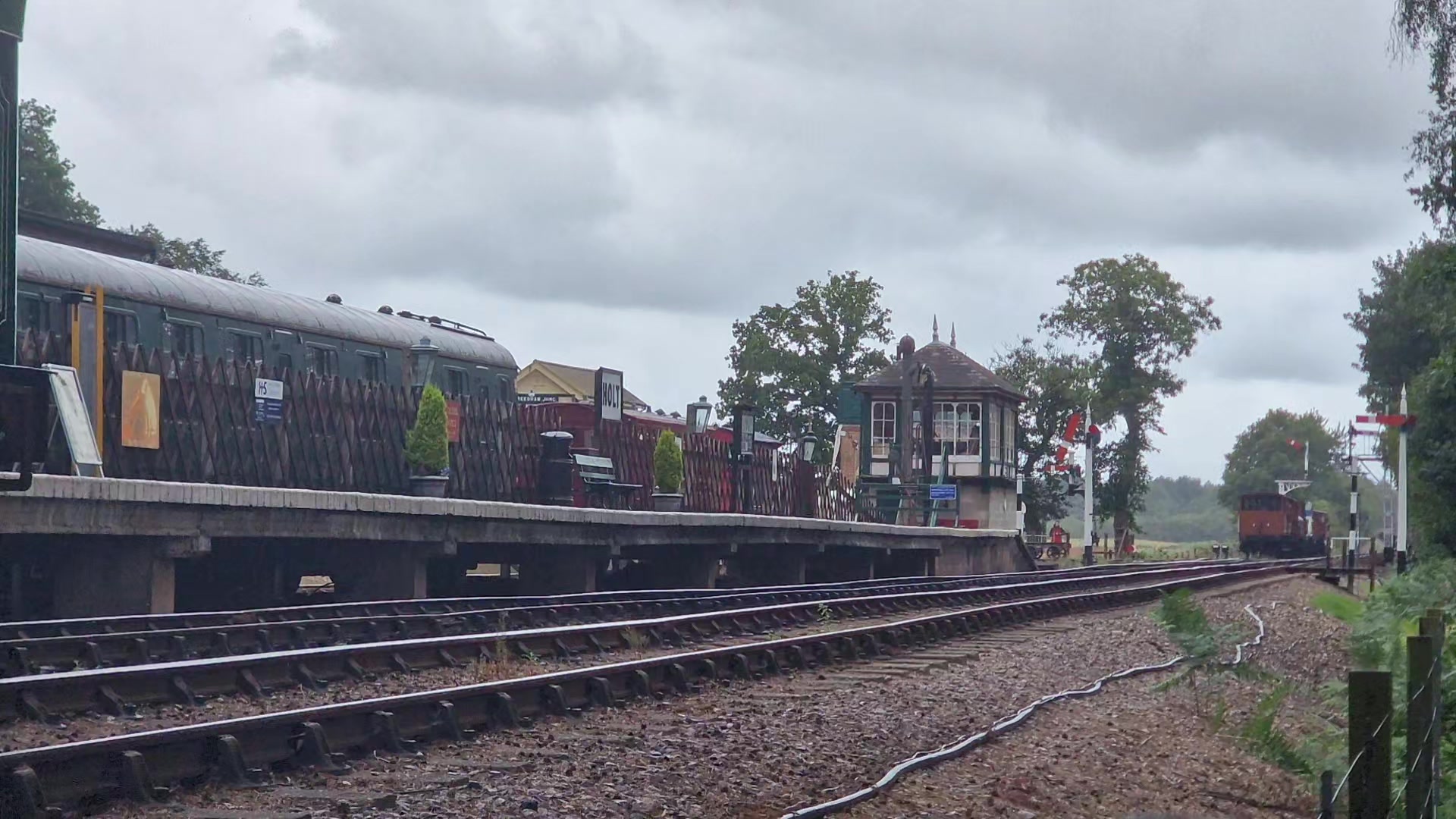 @LynnRailUK