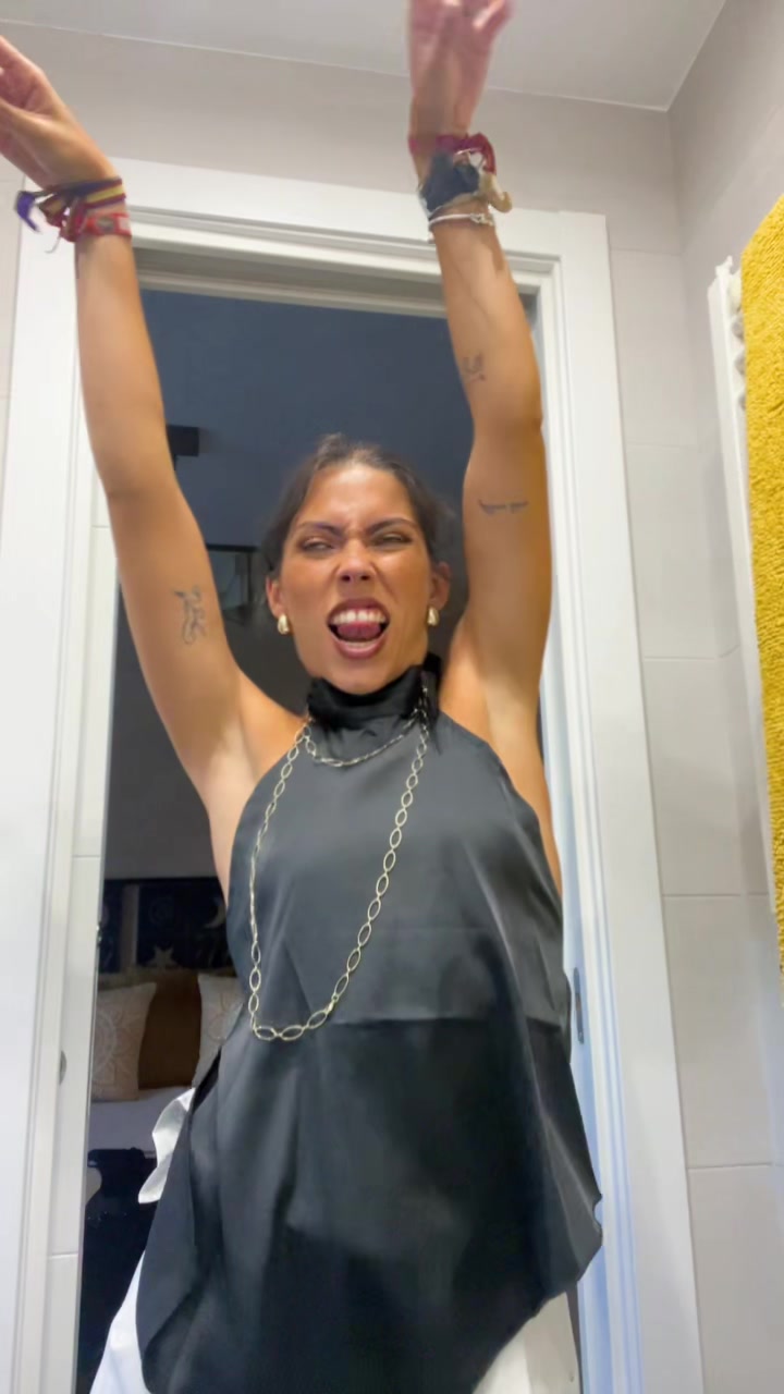 @Lara Gal&aacute;n