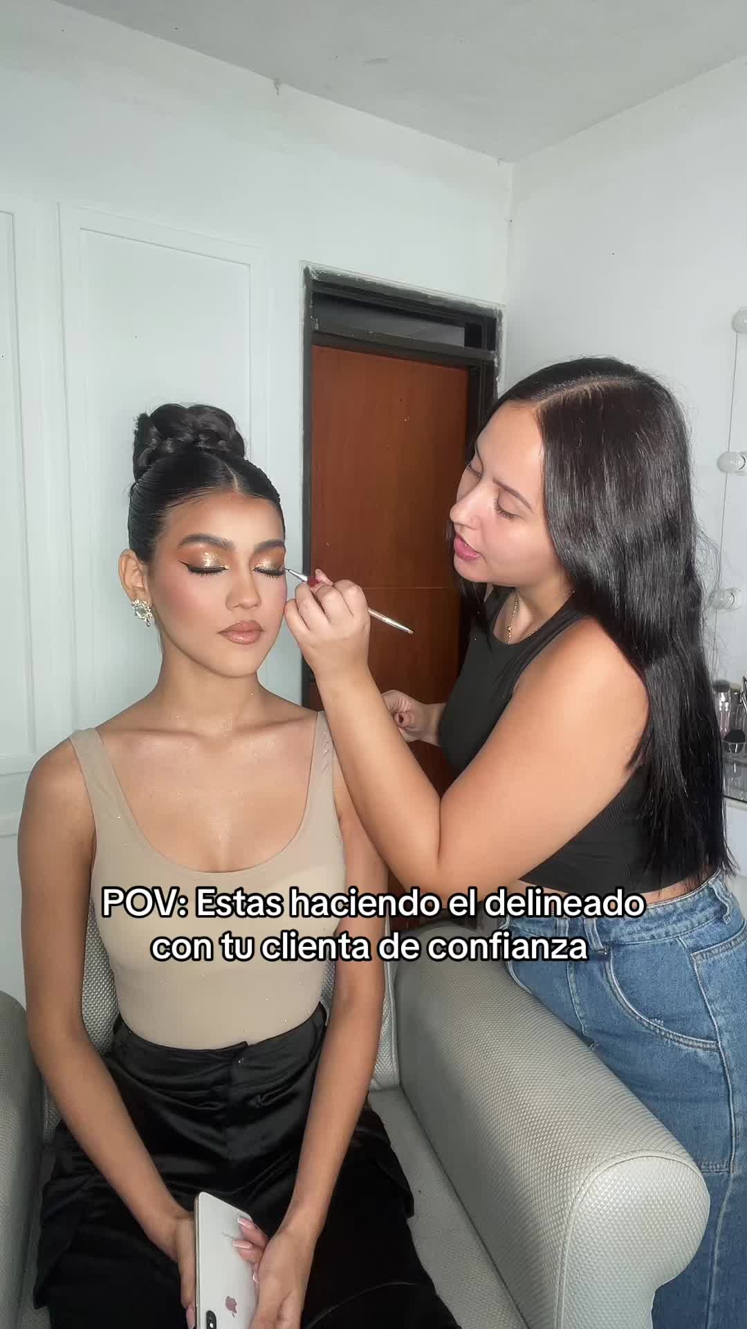 @Valeria Insuasti Makeup