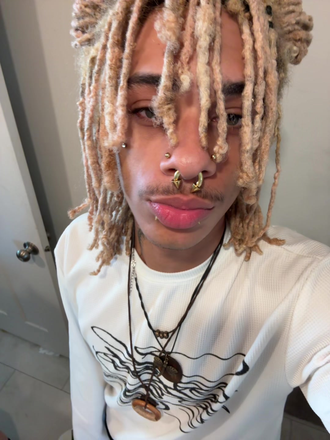 @𖣂♱AK𖣂♰
