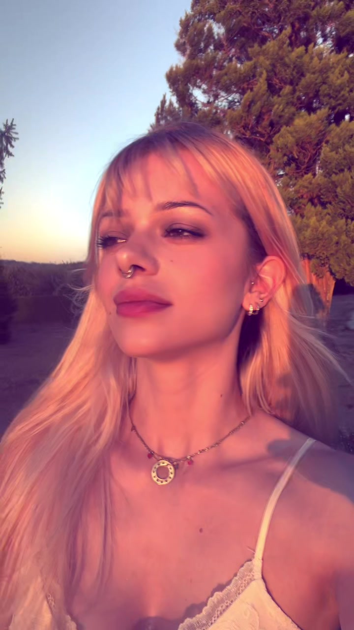 @lariuuuus