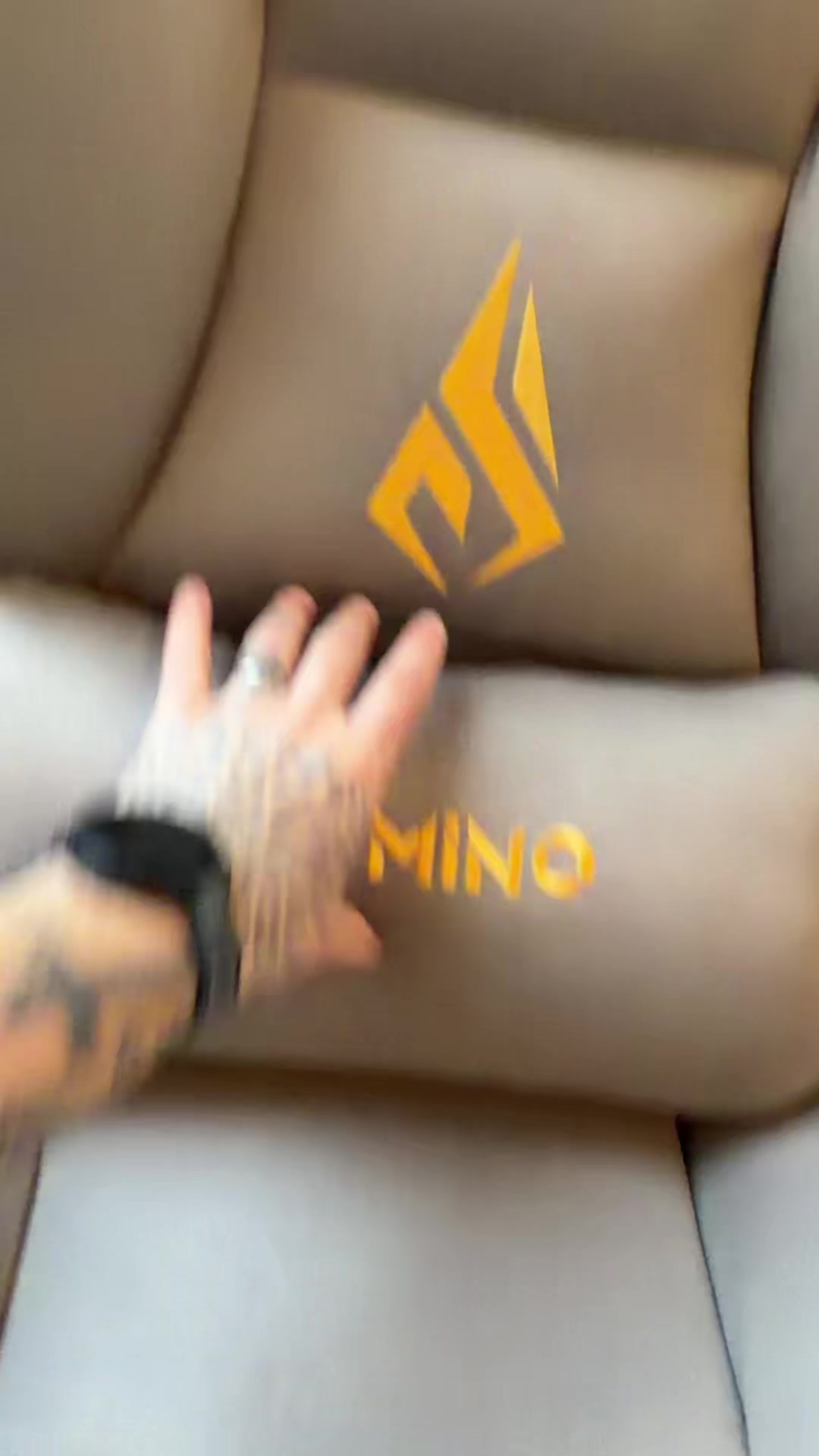 @DeanzDealz
