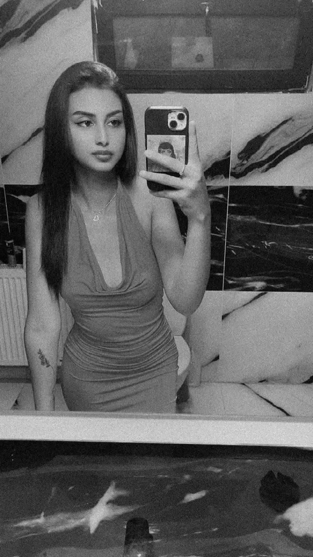 @𝓥𝓪𝓵𝓮𝓷𝓽𝓲𝓷𝓪🖤