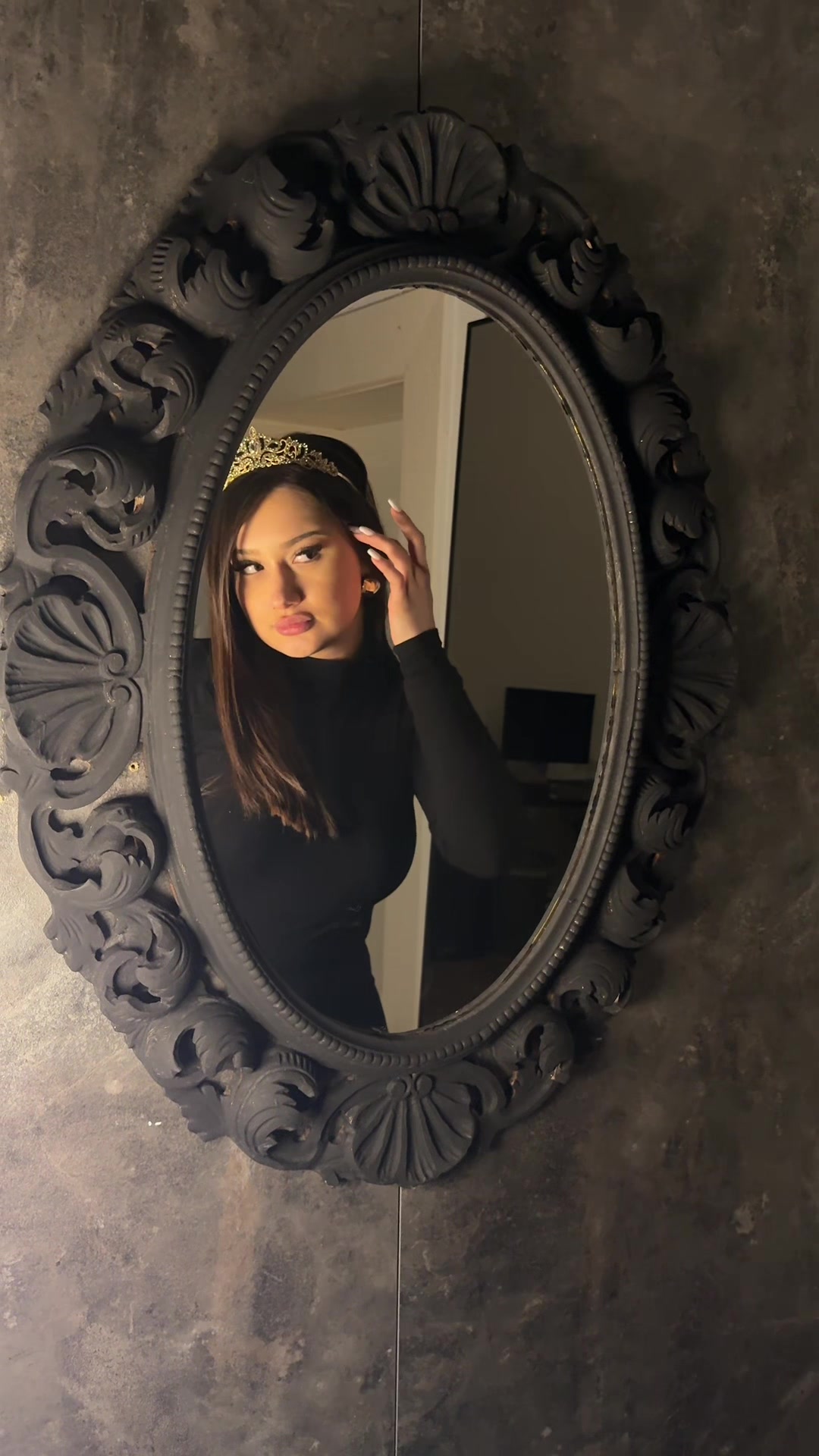 @leoniewplr