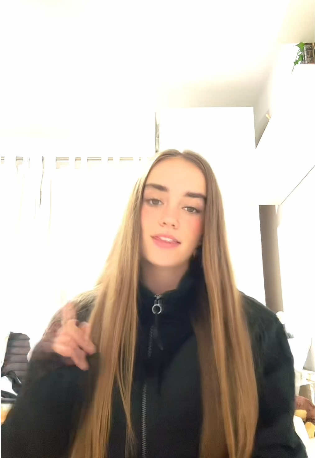 @avellanak