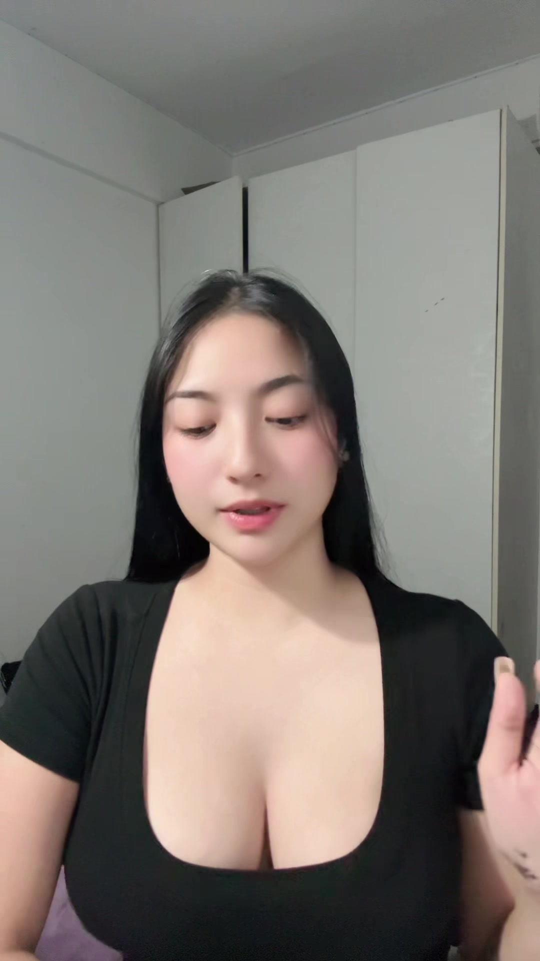 @𝓮𝓵𝓸𝓲𝓼𝓪