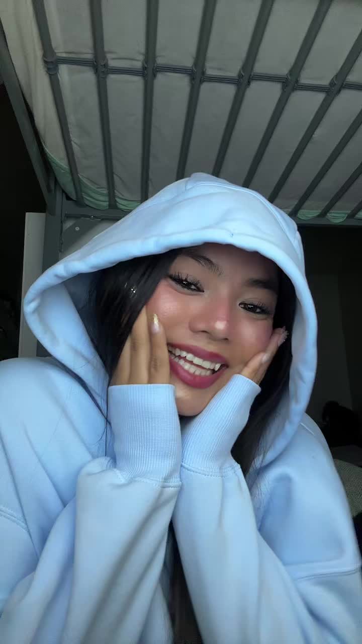@𝒮𝓀𝓎𝑒~𝐵𝓁𝓊𝑒