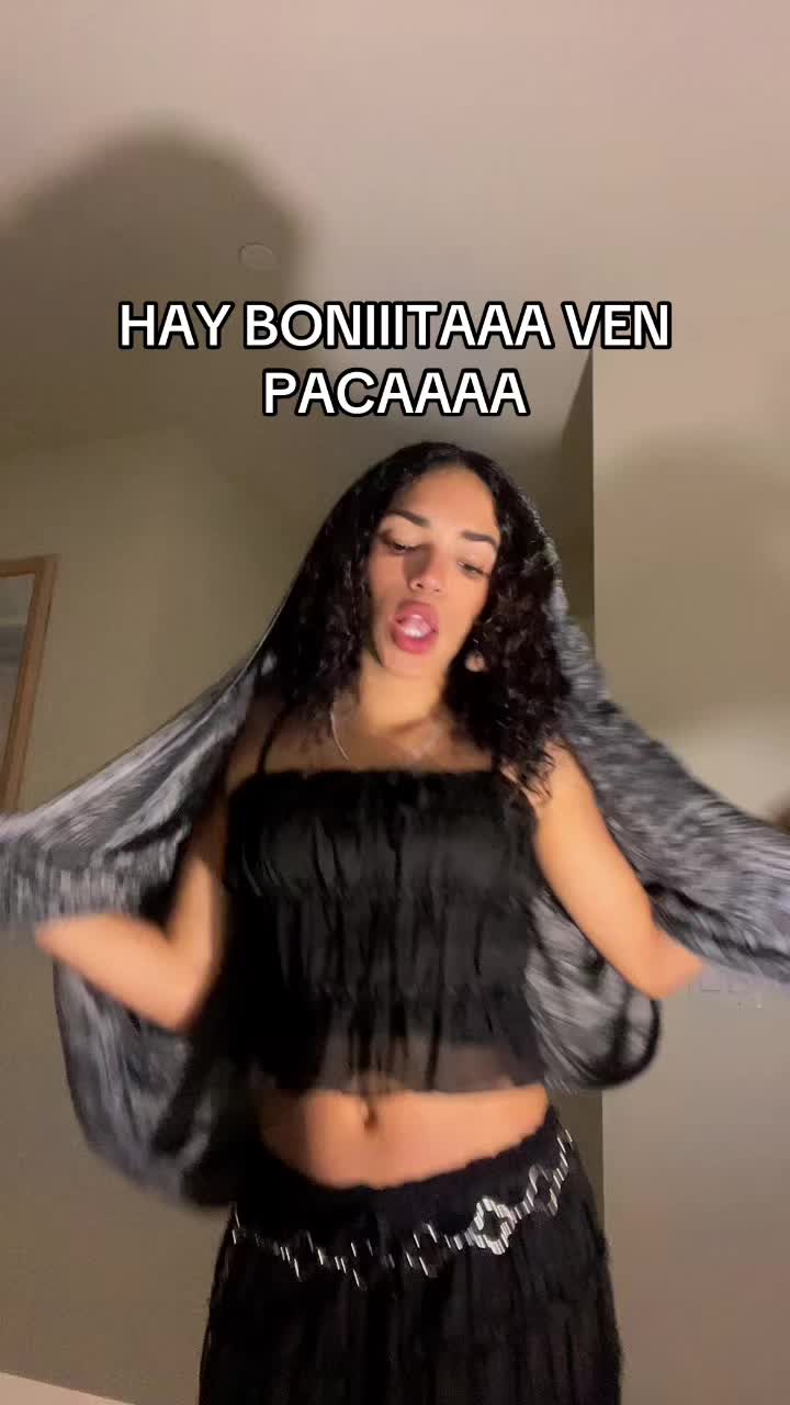 @𝜗𝜚Daniela