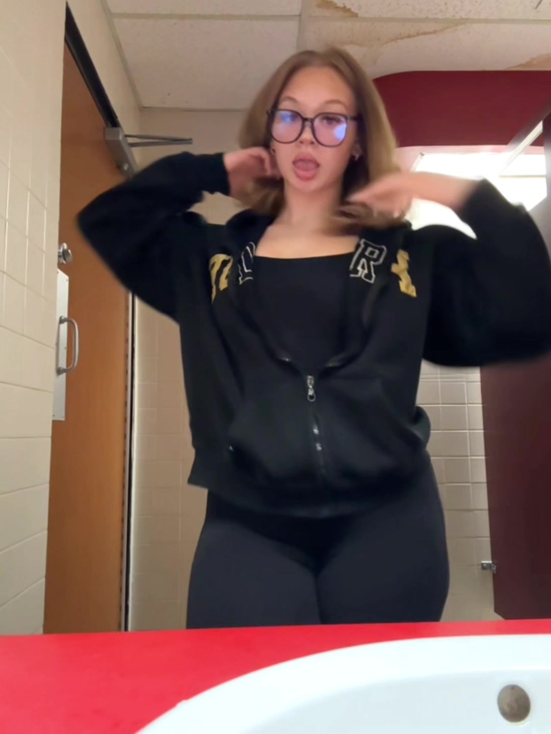 @Ri