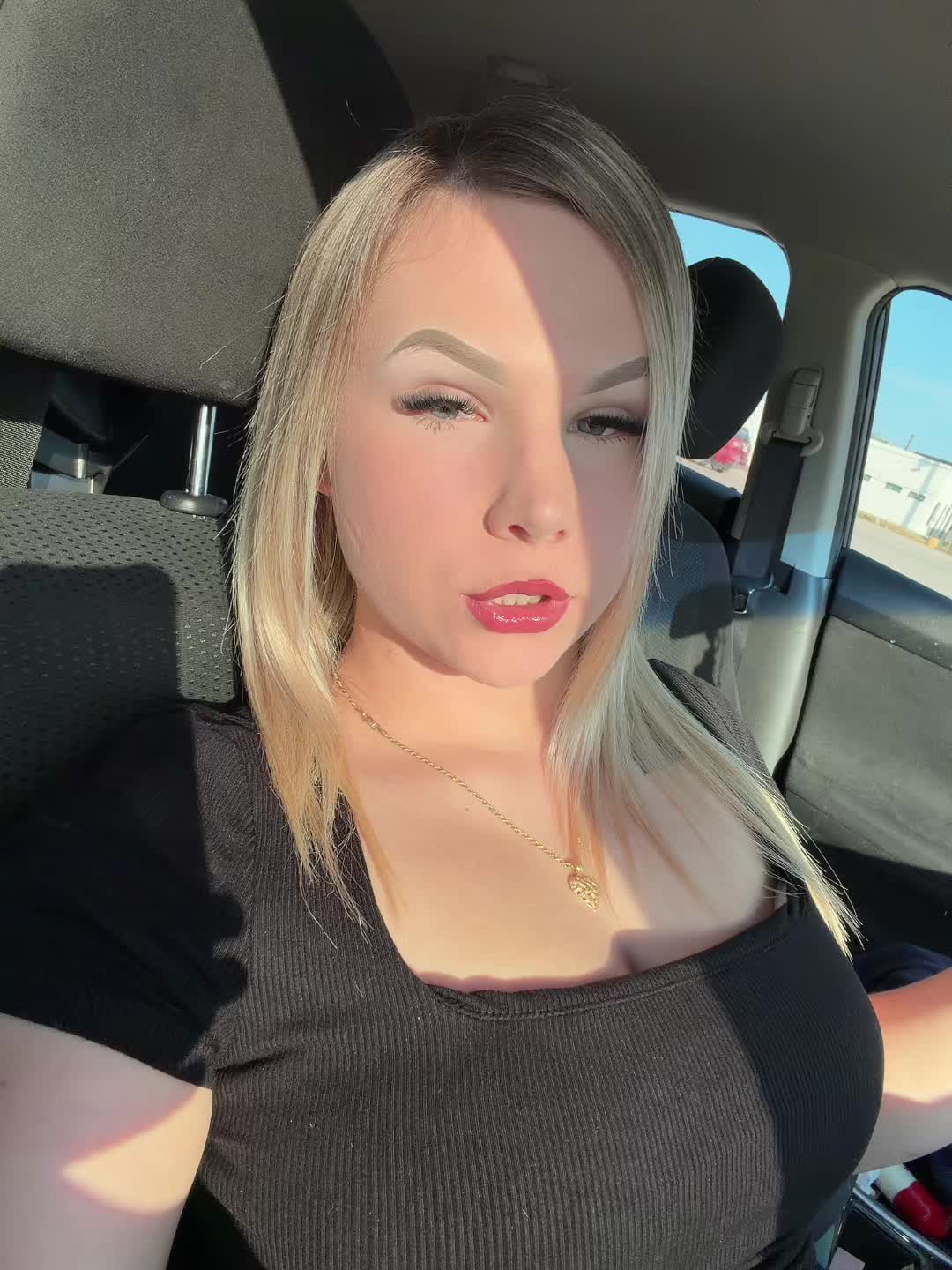 @okkchristinaaa
