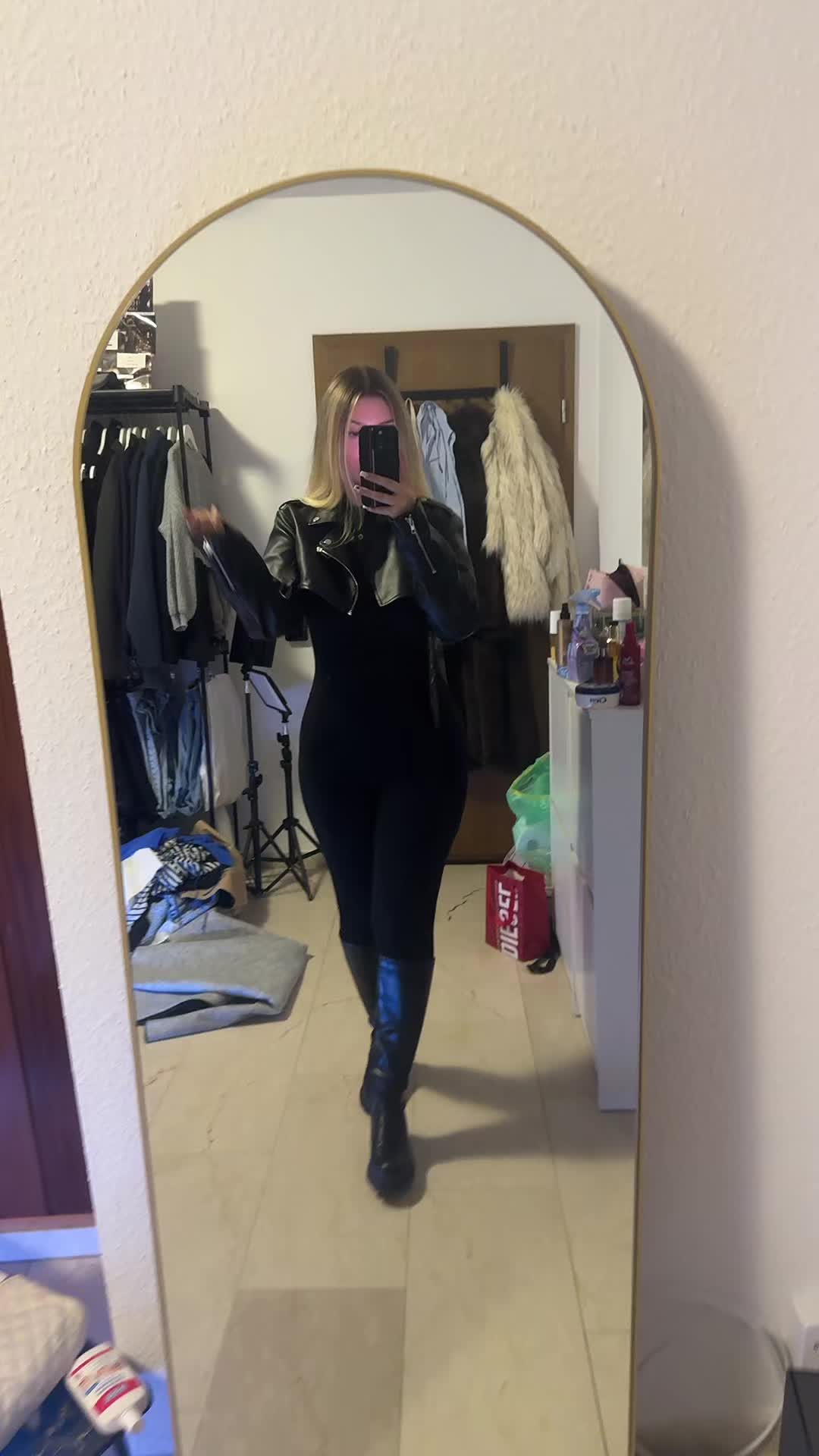 @caramelanonymous
