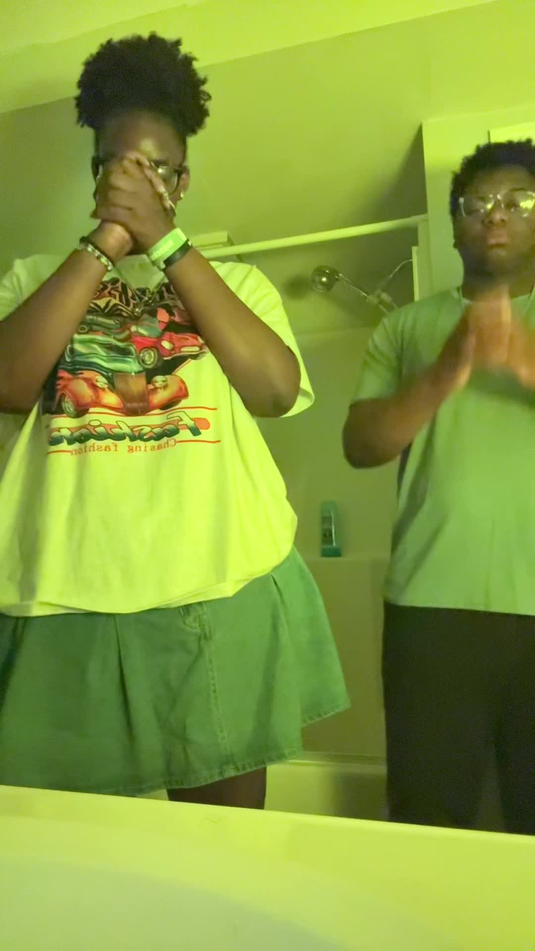 @:p