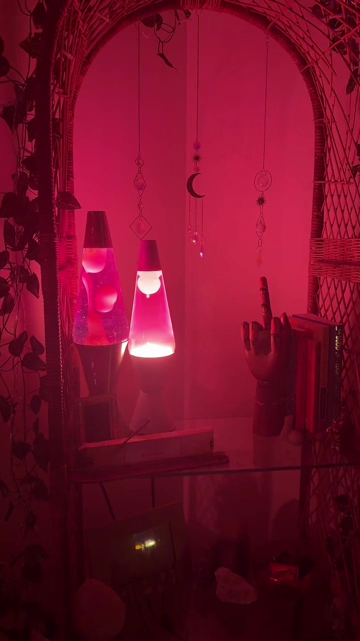 @lex 👩🏽&zwj;🎤