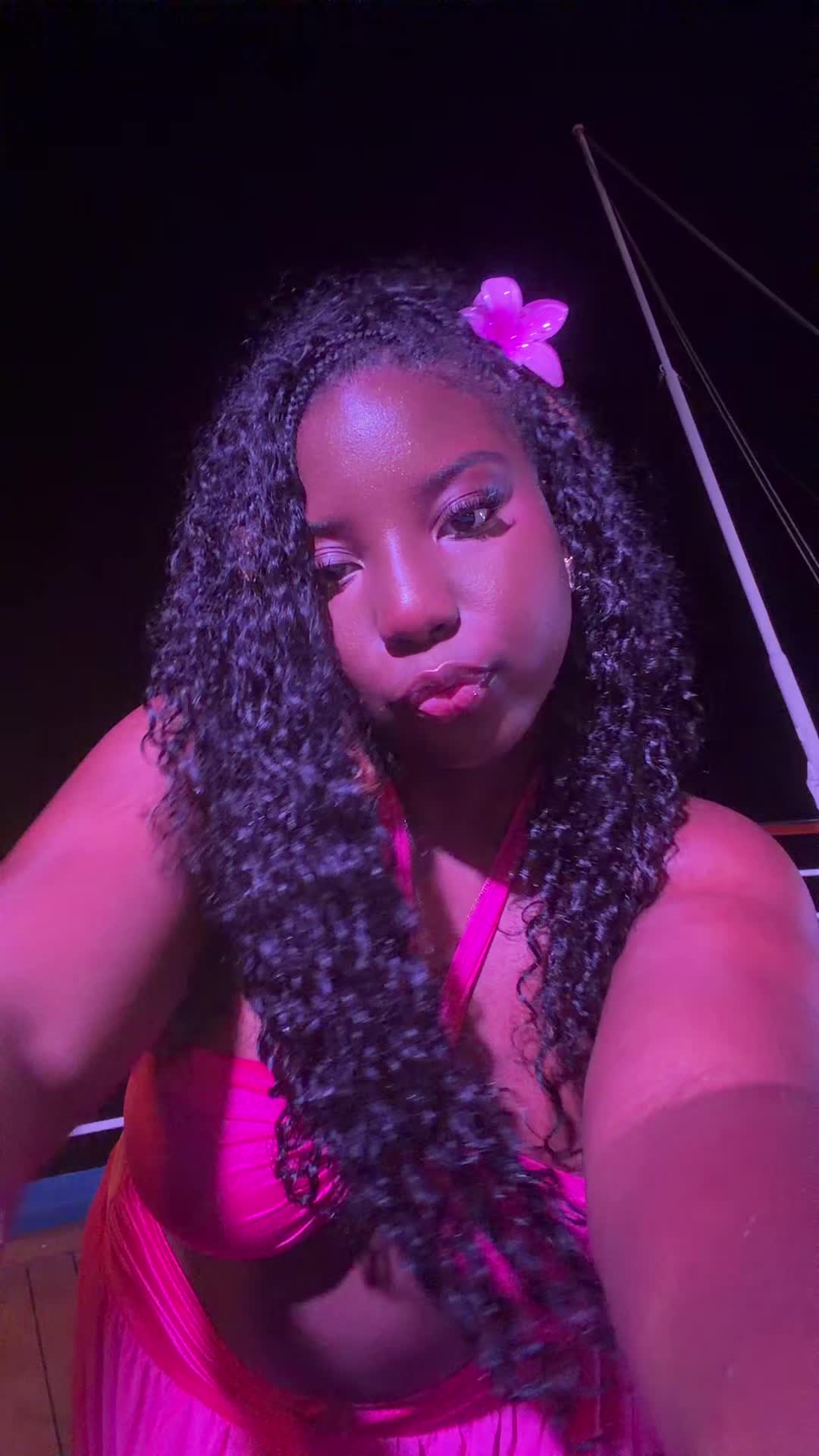 @NYAANICOLE🎀