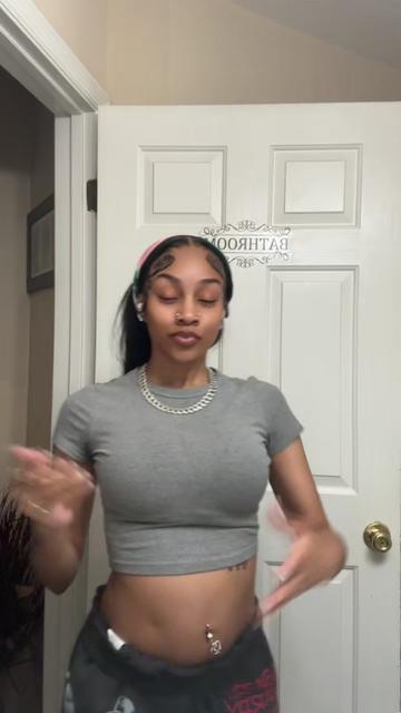 @Tinyy🦋🥀