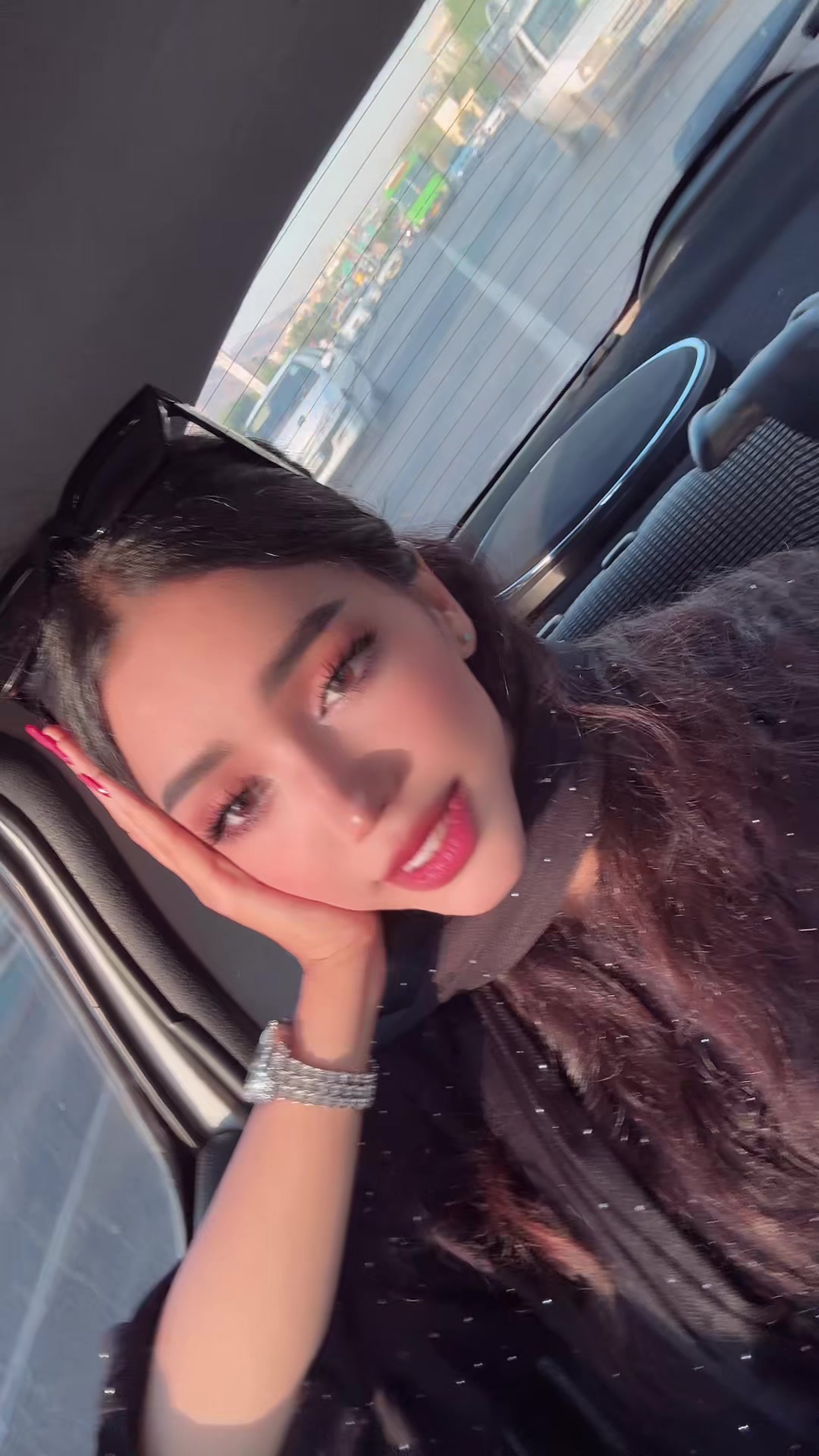 @Melikafarahani
