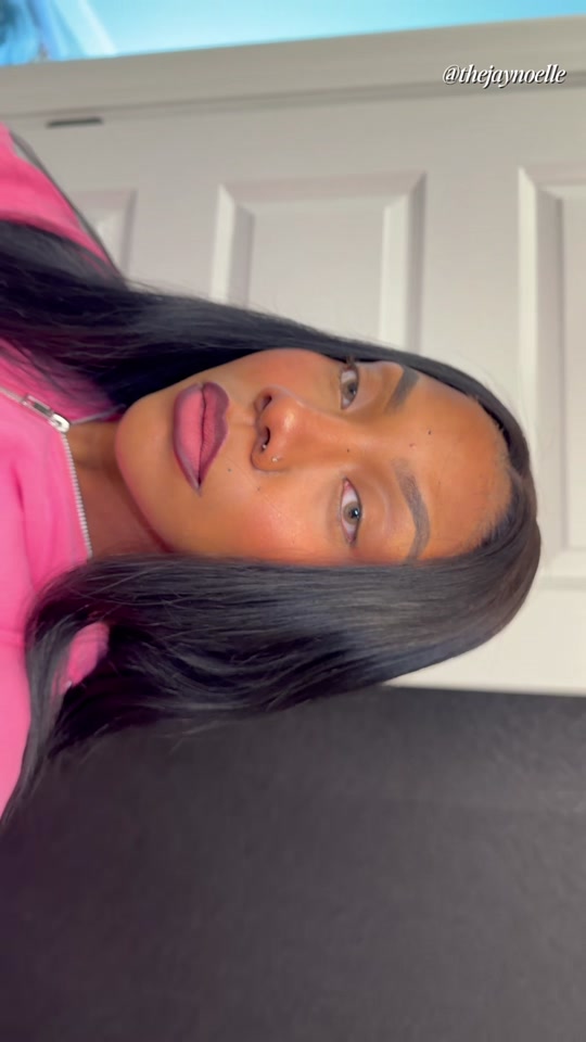 @JAY NOELLE🎀
