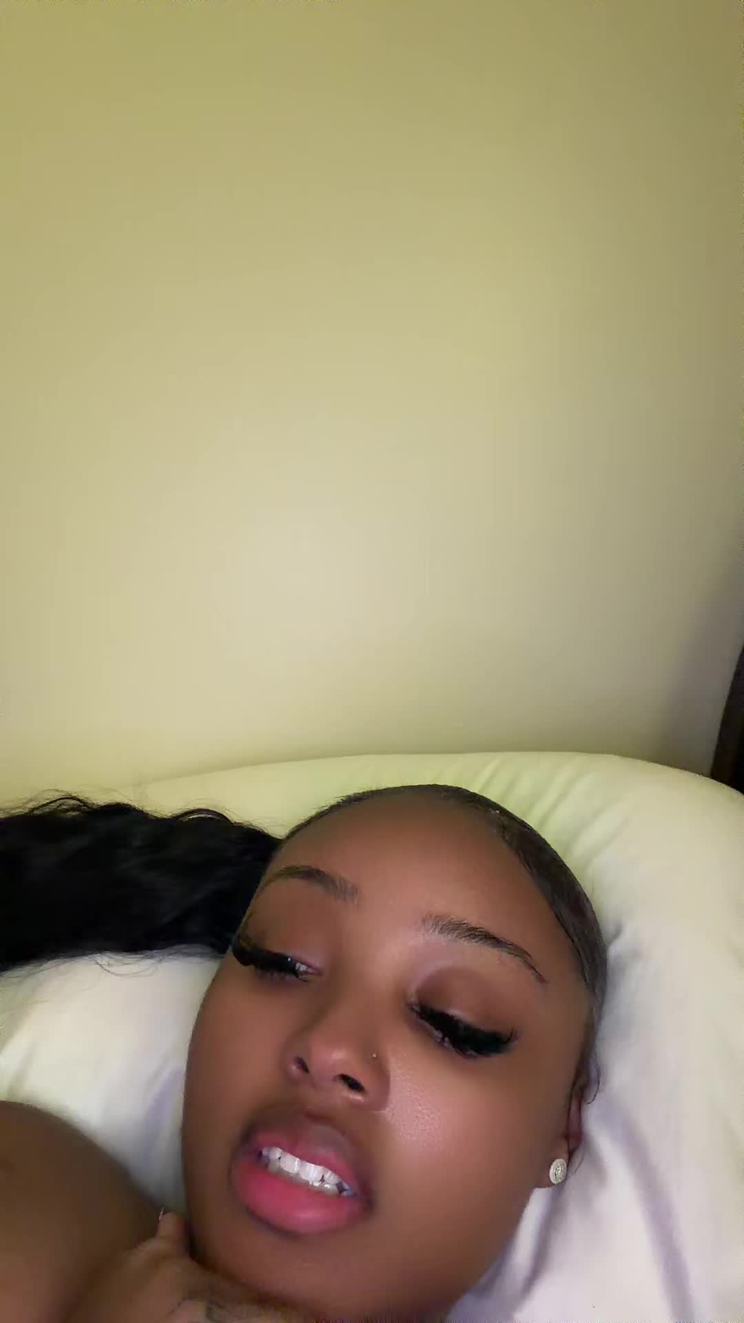 @Ari Wright | Hairstylist