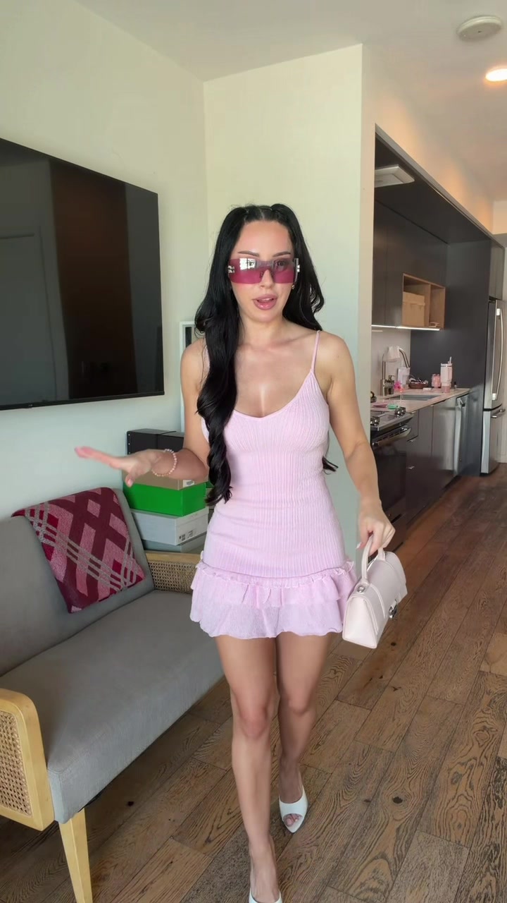 @missklau13