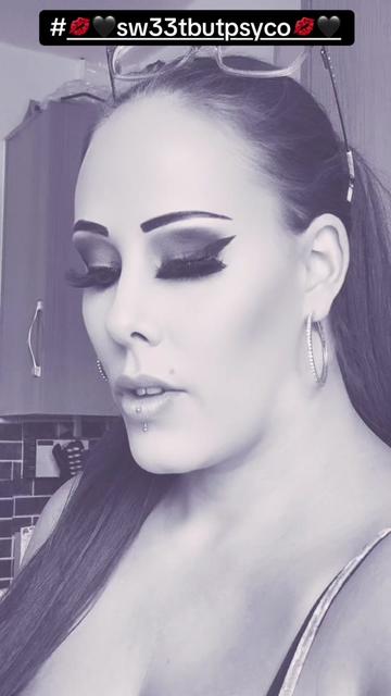 @💋🖤Mama sw33t but psycho💋🖤