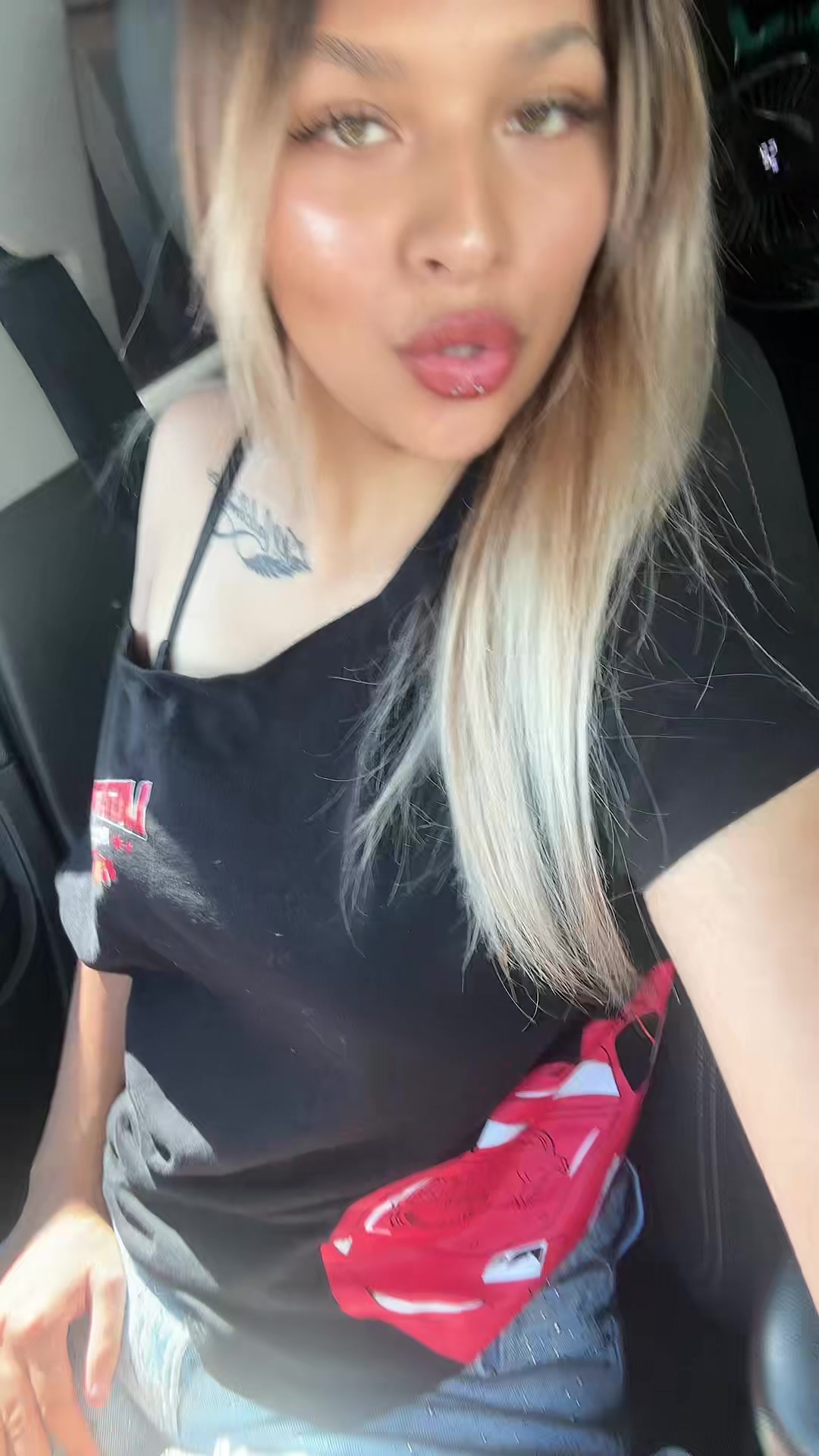 @Mama_Alexis/SAHM