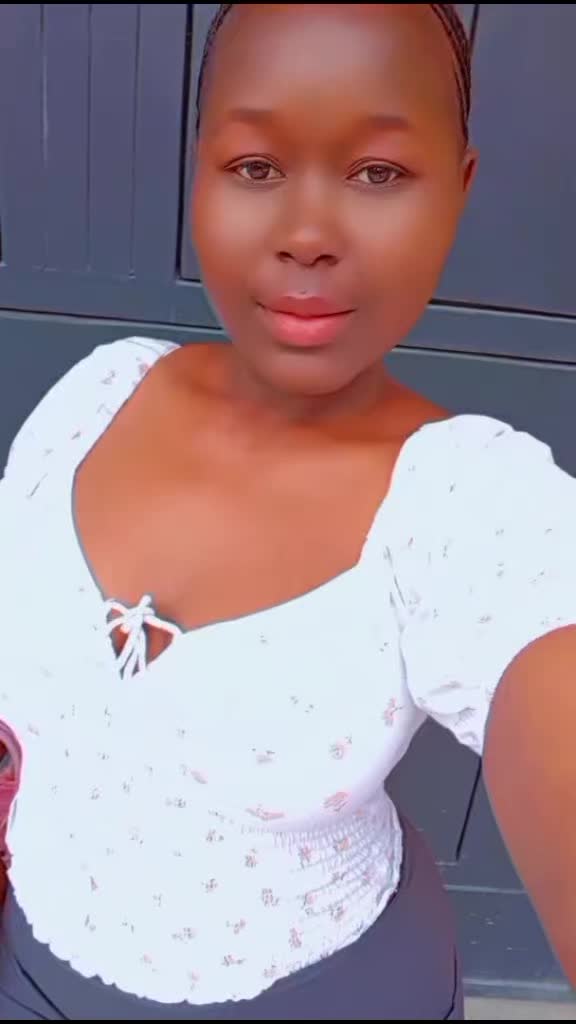 @itsyourgirlAmina
