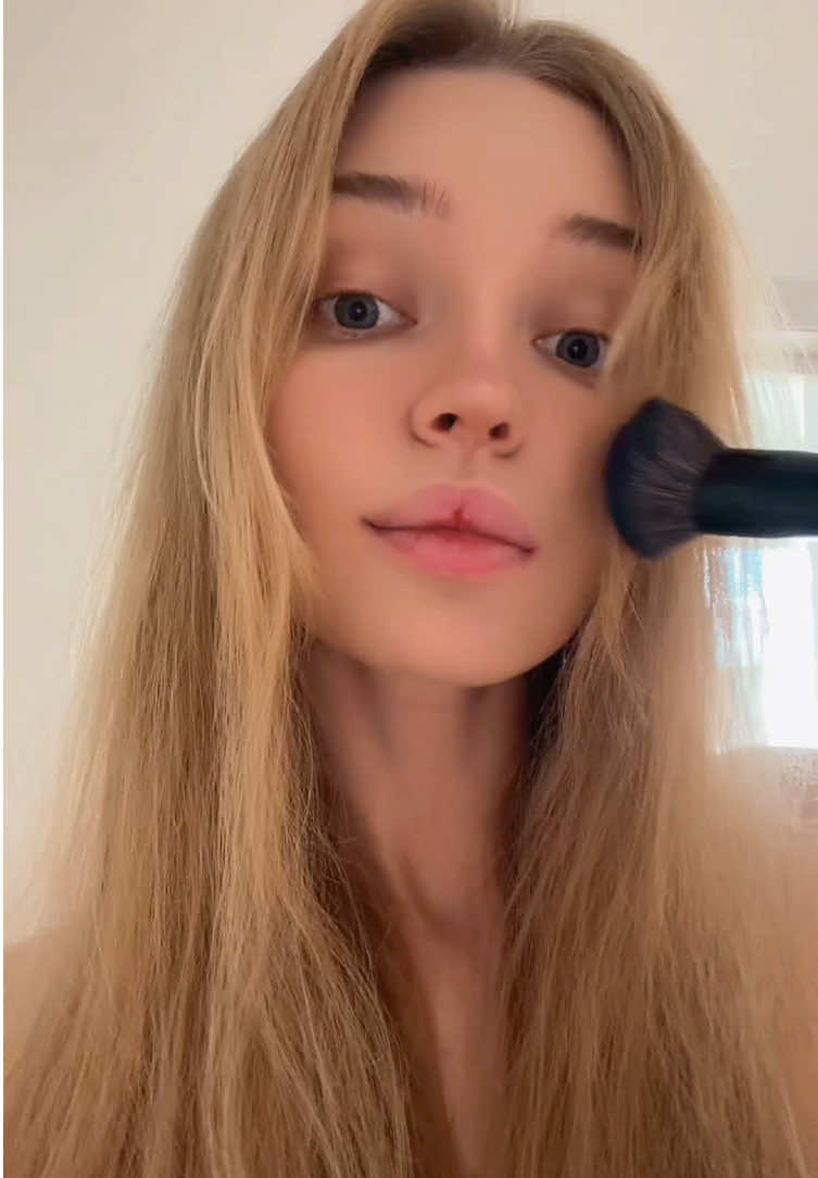 @Aurora🕊️