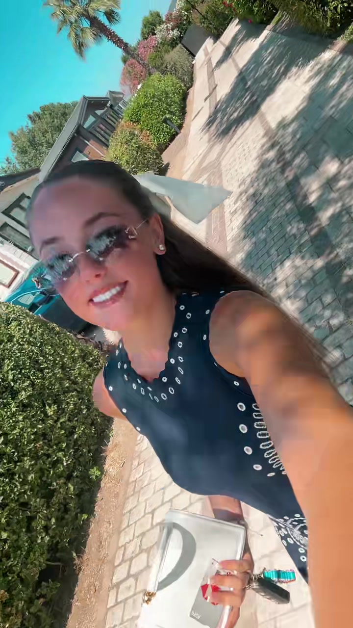 @maryxh1_